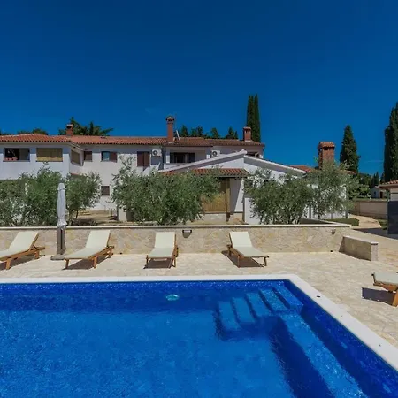 Casa Oliva In *
